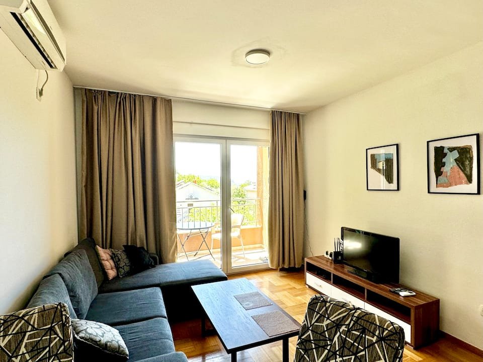 Alexa+Alex Apartment